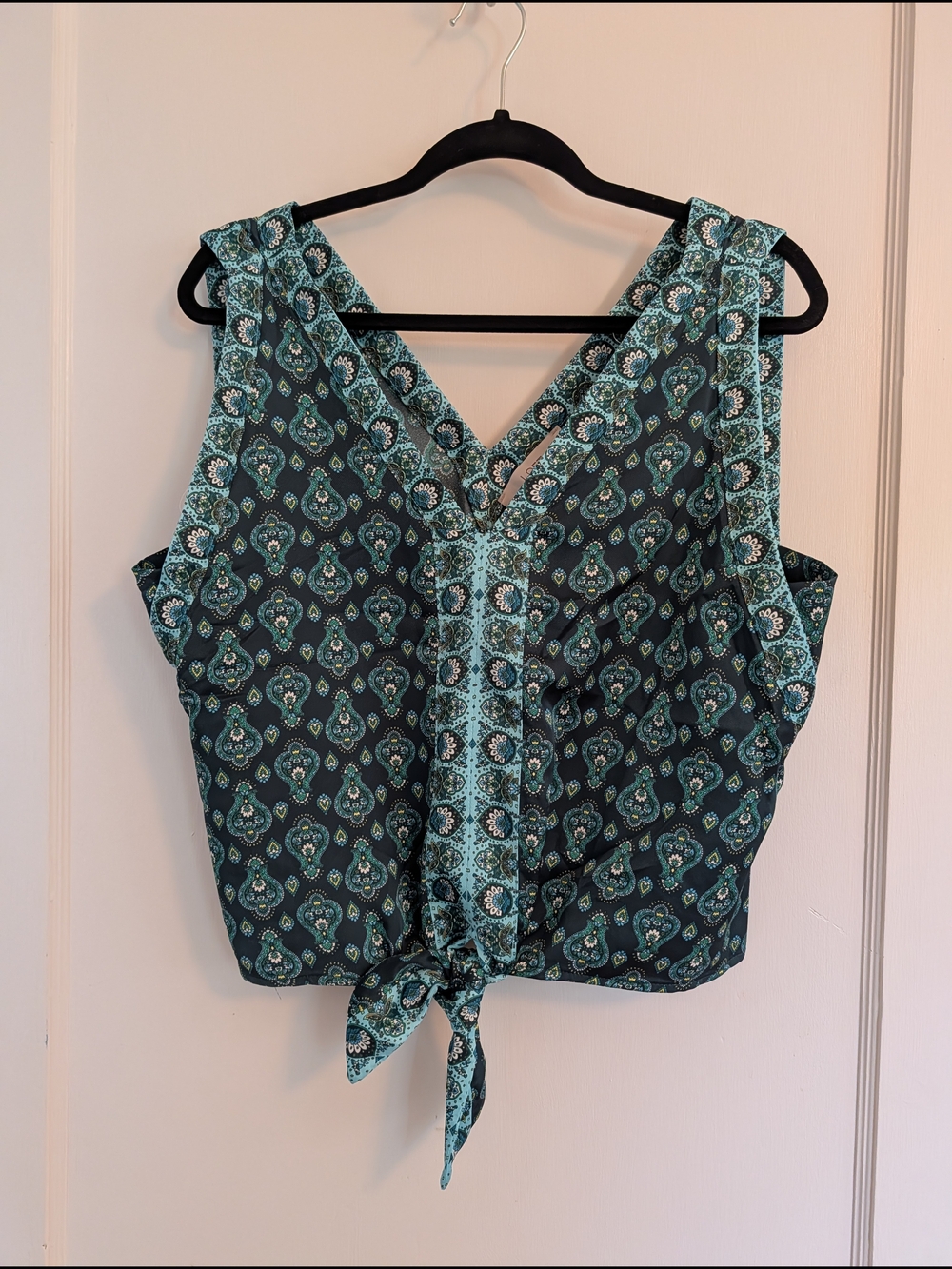 LOFT Teal and Mint Tie-Front Crop Top